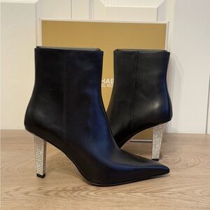 Michael Kors Womens Halle Embellished Leather Ankle Boot Black Shoes SZ 7 NWB